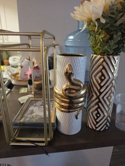Flower vase and picture frames and etc