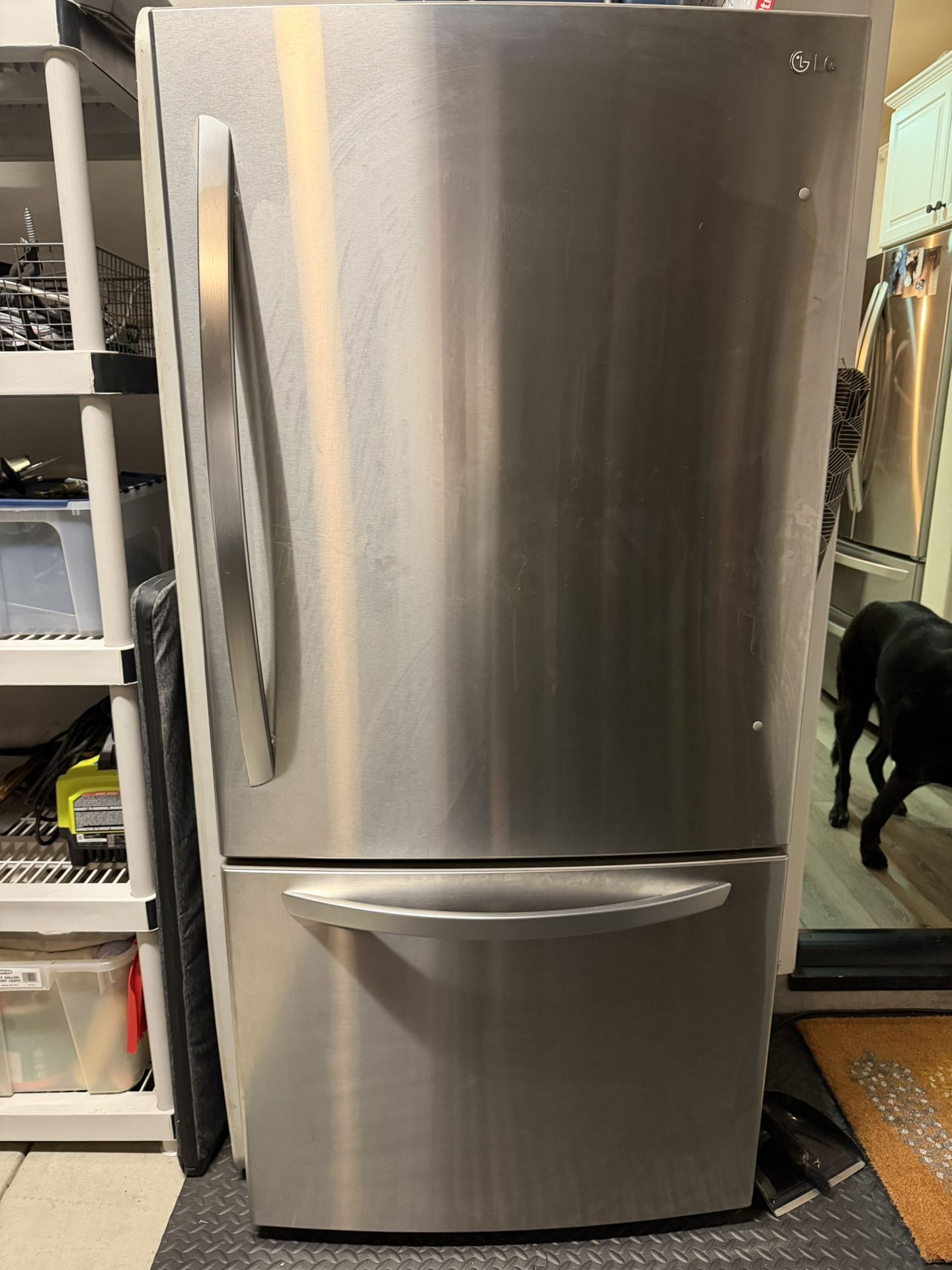 LG refrigerator