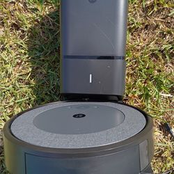 IRobot Rumba 13 Evo WI Fi Connected Robot Vacuum 