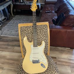 Stratocaster style G & L  No Case