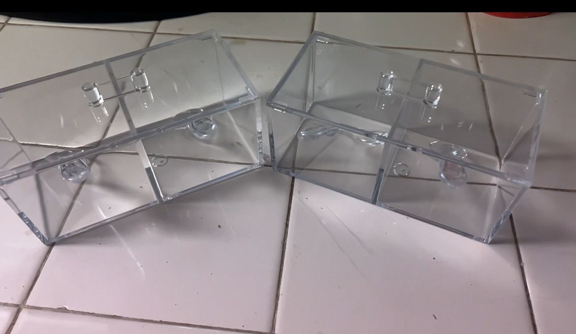 Condiment Containers Or Candy,Beads