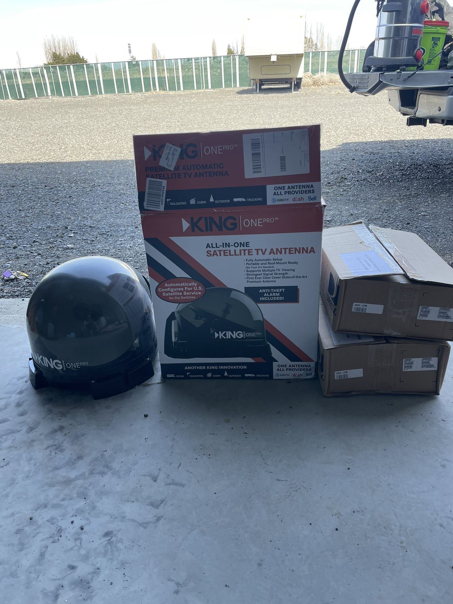 Satellite King One Pro Dish With 2 Receivers