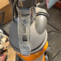 Dyson DC25 Vacuum Used 