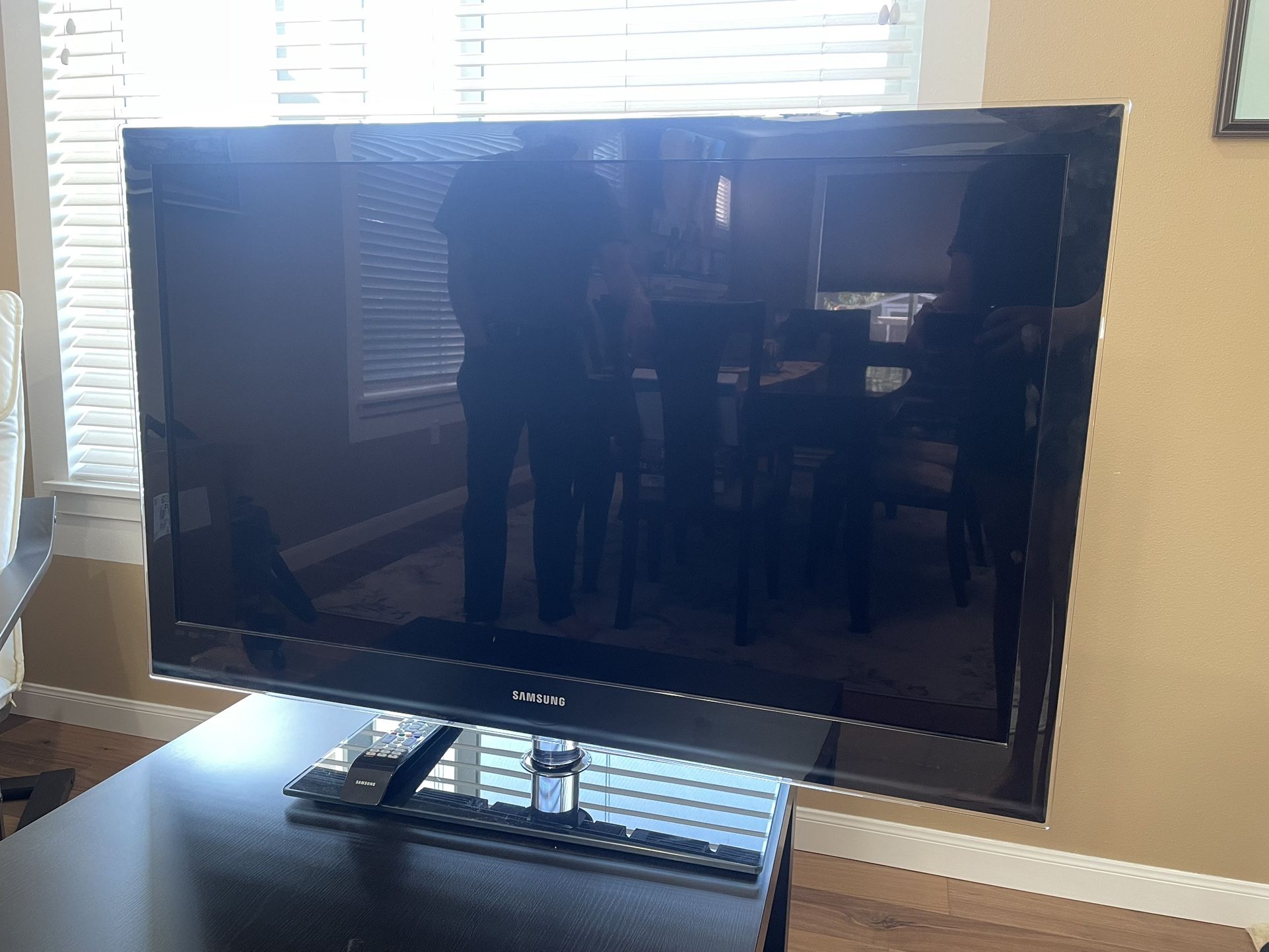 46” Samsung TV