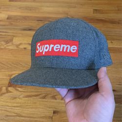 Supreme Fitted 7 1/2 Never Used In 10 Years AUTHENTIC