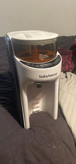 Bottle maker
