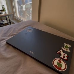 Acer aspire 3 laptop, 15.6” Touch Display - AMD Ryzen 5 720U - 512GB SSD