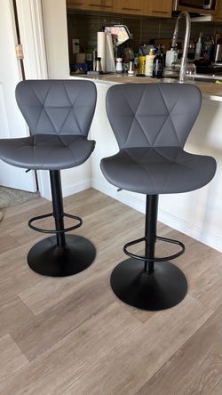 2 Chairs