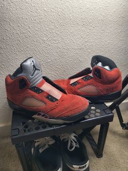 Jordan 5s size 8.5 mens
