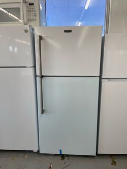 New Maytag 30” 19.3 Cu Ft Top Freezer Refrigerator, 1 Years Warranty