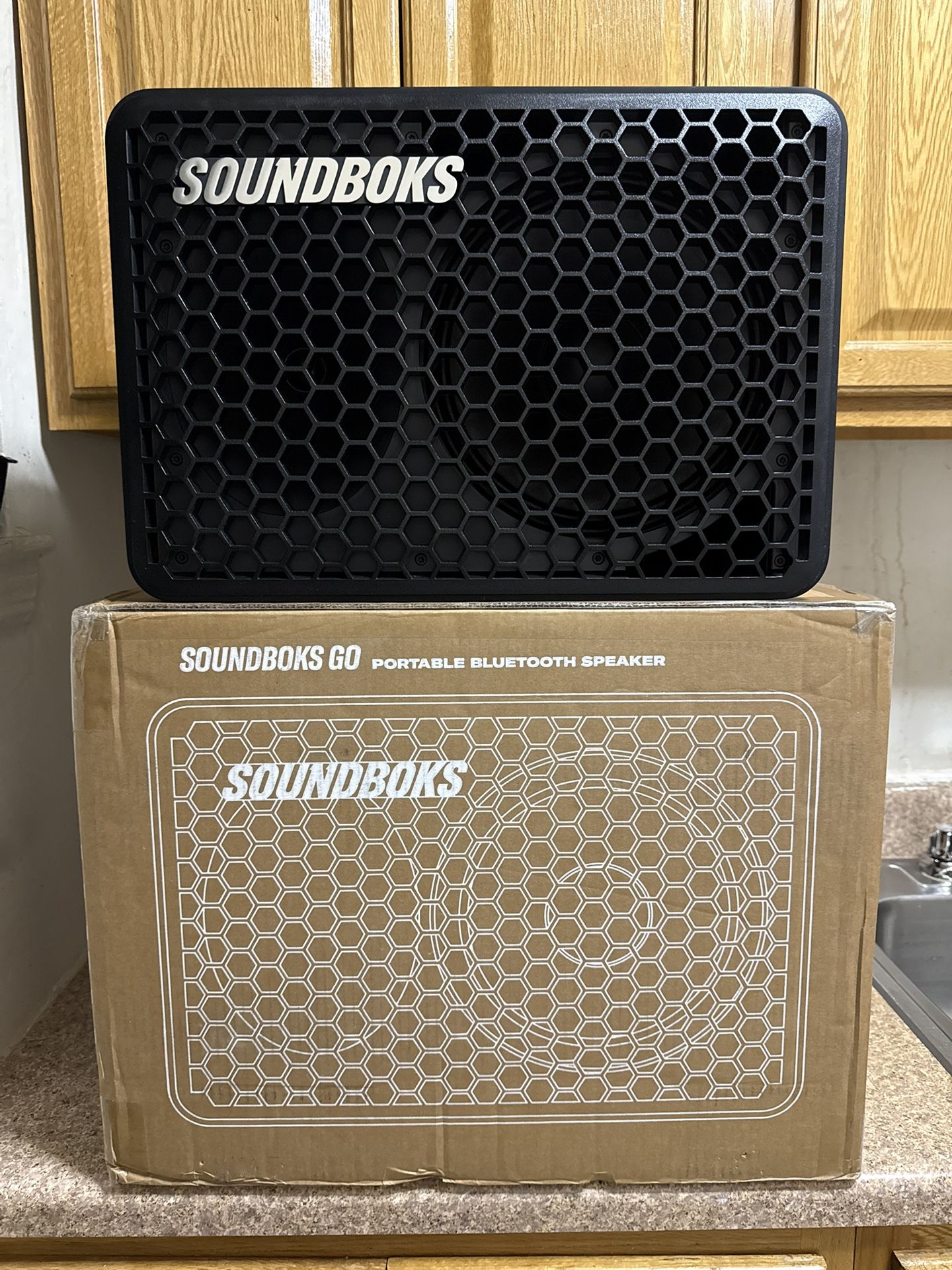 SOUNDBOKS GO (PORTABLE BLUETOOTH SPEAKER)…