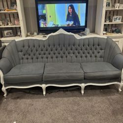 Free Vintage Sofa