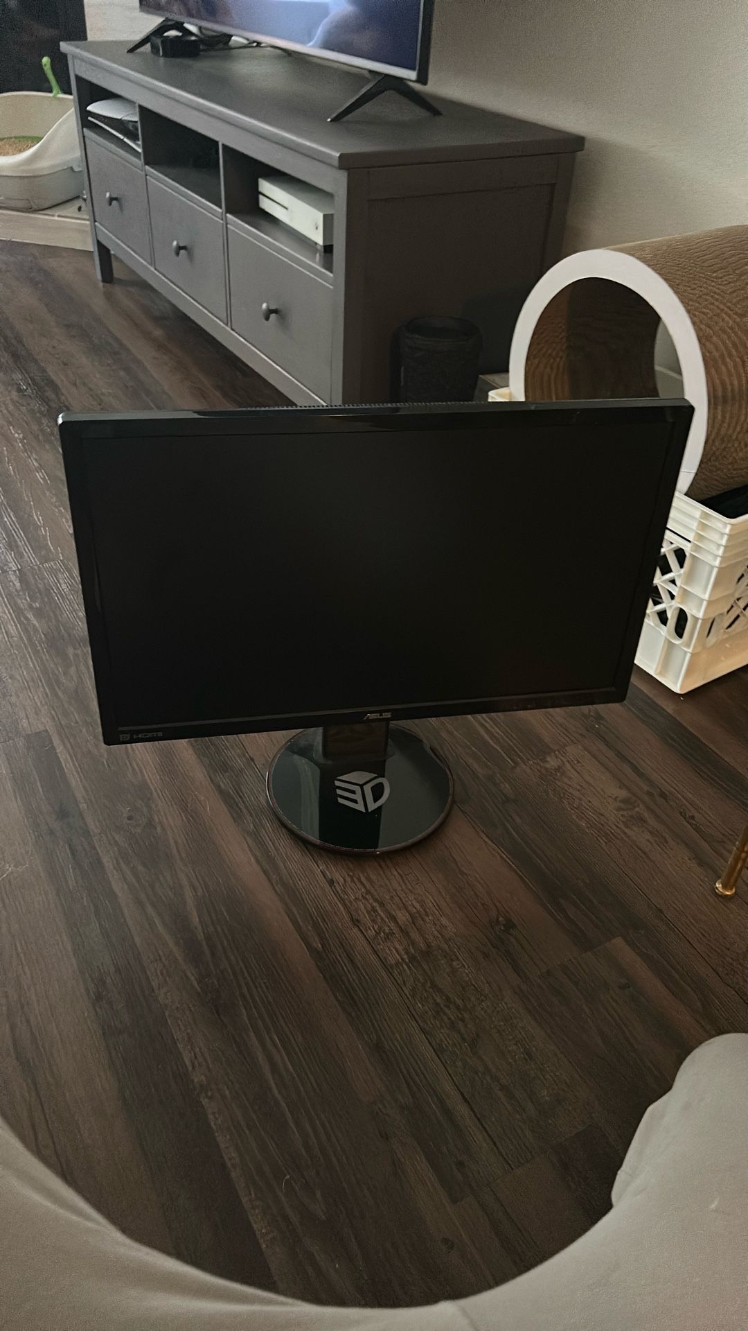 Asus 144 htz monitor And Ducky Keyboard