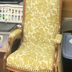 Vintage Rocking Chair 