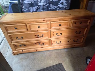 8 Drawer Dresser