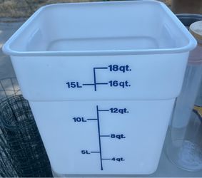 18 Qt. White Square Polyethylene Food Storage Container