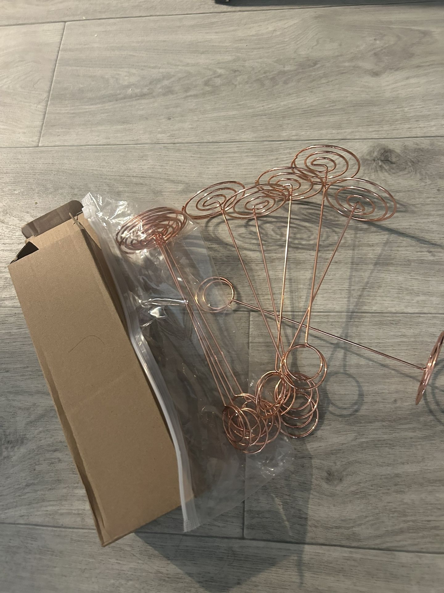 Rose gold party card holder/placer