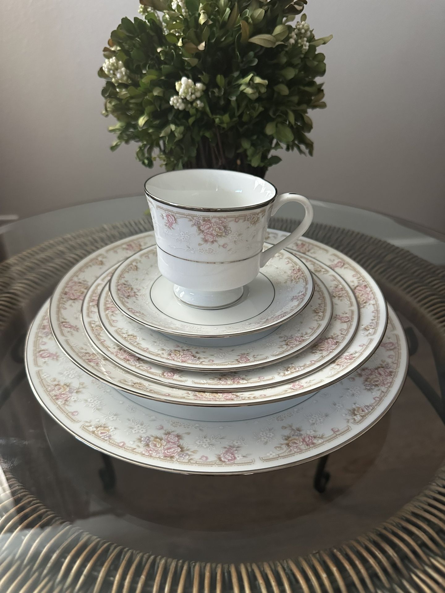 Chelsea by Royal Prestige Fine China 6Pc Place Setting Pink Floral Platinum Rim Japan Dicontinued