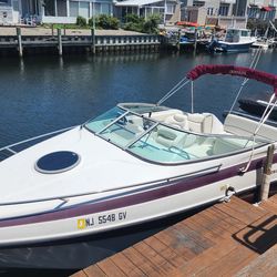 2004 23.5’ Crownline 235 CCR