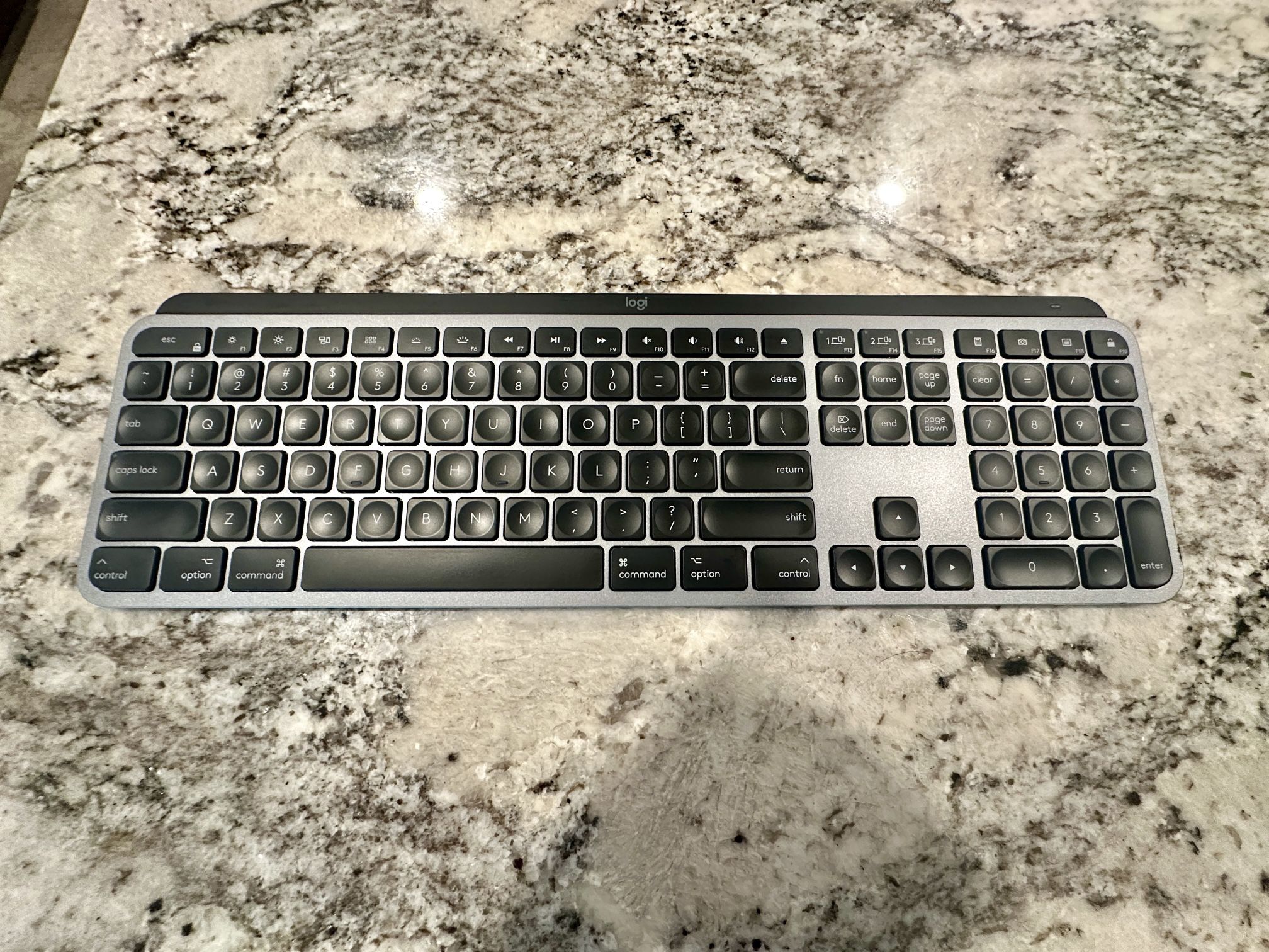 MX KEYS For MAC Keyboard In Great Condition