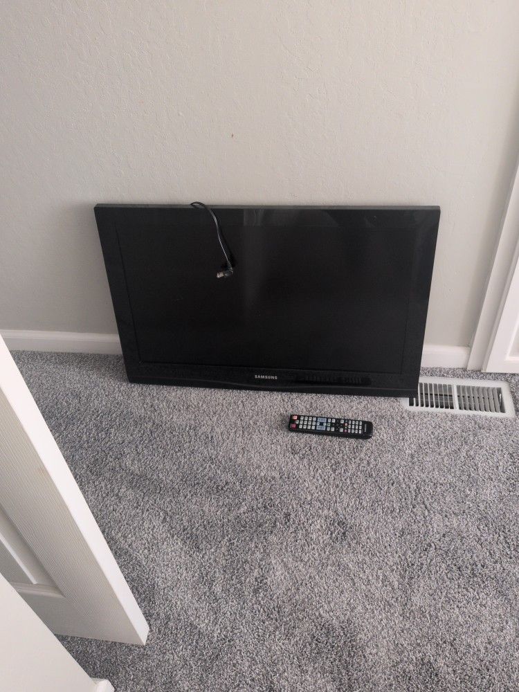 30 Inch Samsung TV