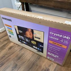 Samsung Crystal UHD U8000F 43” TV - New