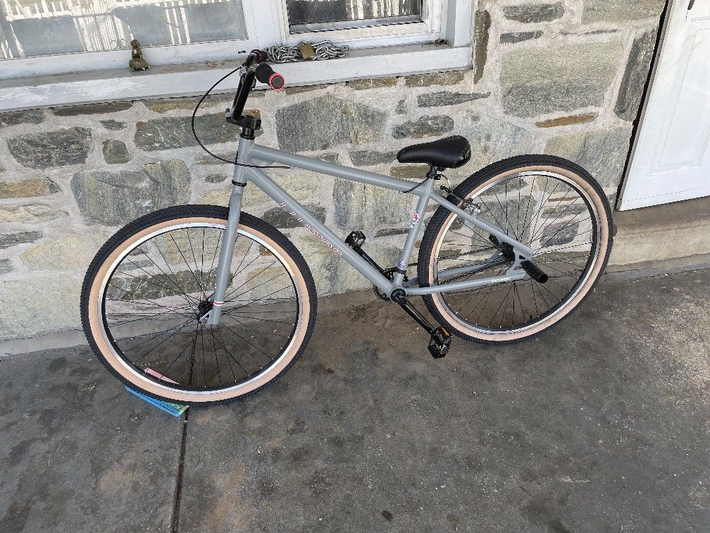 29 Inch Thruster Excellent Condition 