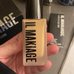 IL MAKIAGE - Foundation 