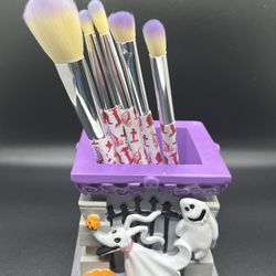 Disney's The Nightmare Before Christmas Zero Makeup Brush Set & Holder NWT Thumbnail