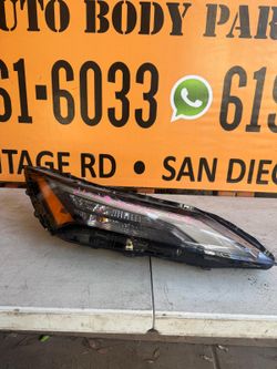 2021-2025  NISSAN ROGUE  RH HEADLIGHT  OEM LED UPPER