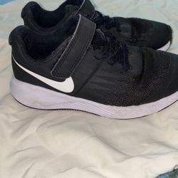 Nike Size 12 Para NiñosY Los Vens Zise 13 De Niños Los Vendo En 80 Los 2 Pares