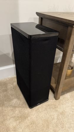 Definitive Technology CLR 2002 Speakers (x2)