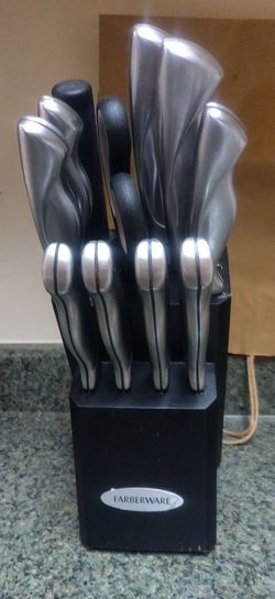 FABERWARE BUTCHER BLOCK SET WITH ✂️ SCISSORS / $50.00 OR REASONABLE OFFER