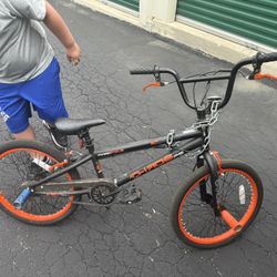 Bmx style bike w pegs Kent Chaos 20-inch BMX Freestyle Bicycle
