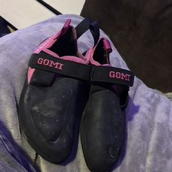 Gomi Rock Climbing Shoes