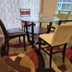 Round Glass 48 inch Counter Height Dining Set 4 chairs & Rug