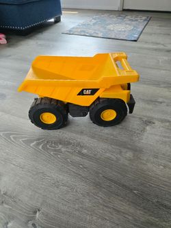 CAT toys truck