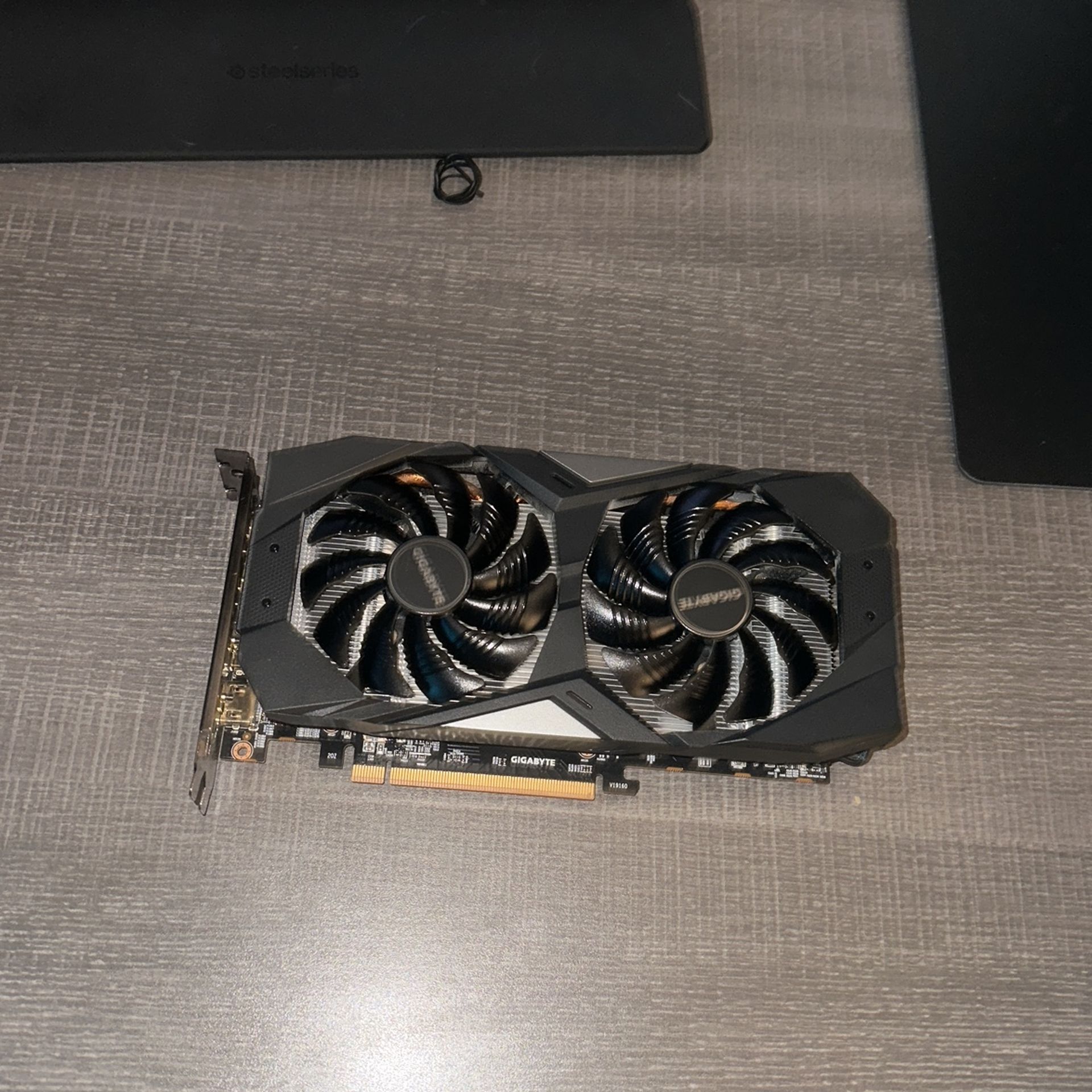 Gigabyte 5600xt