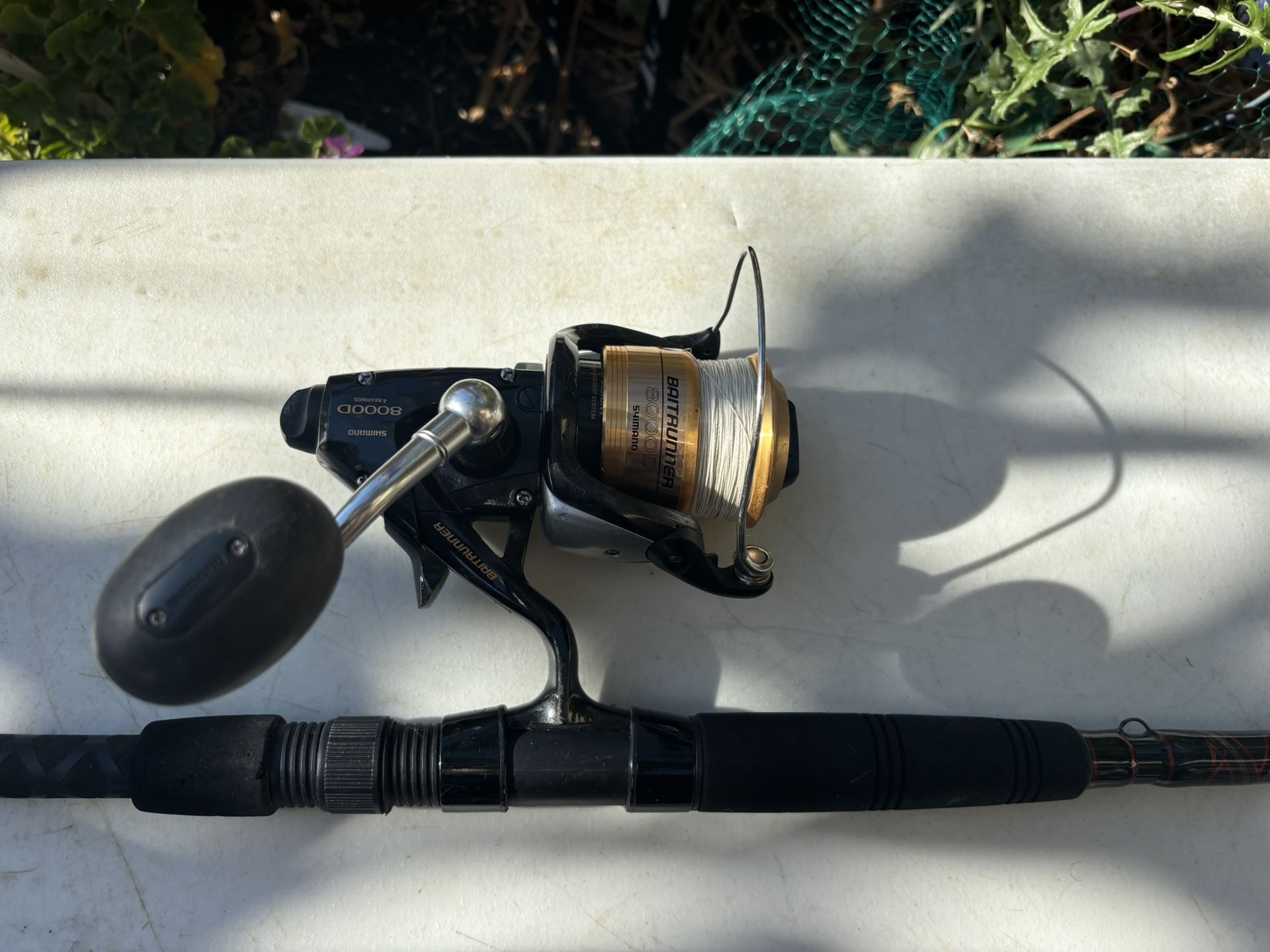 SHIMANO Baitrunner 8000d fishing reel