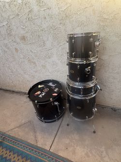 Pearl Forum Drums