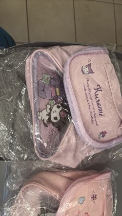 Hk and friends make up bags