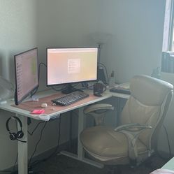 Automatic Standing table Chair And Monitor On Sale 