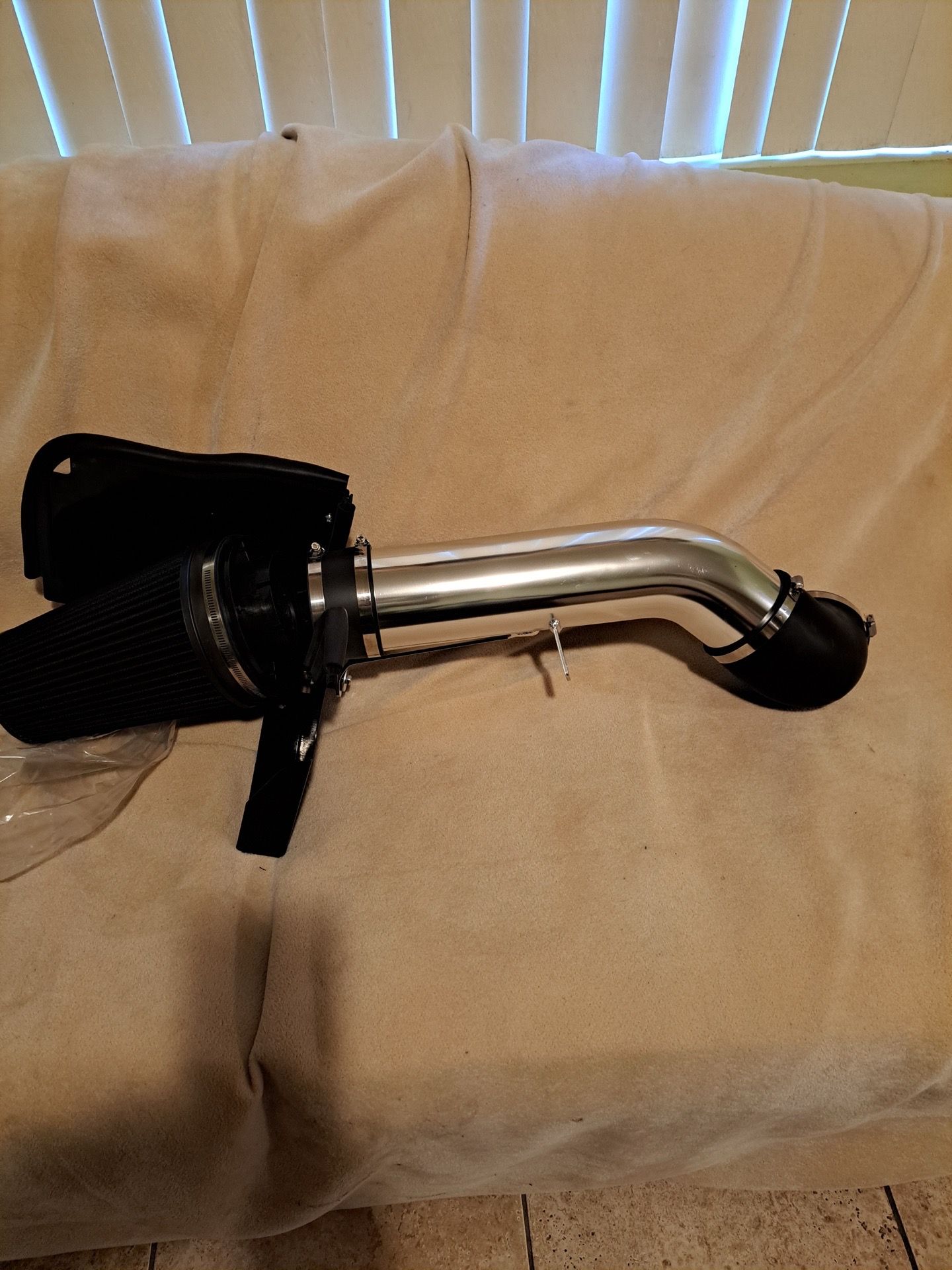 Chevy Silverado gmc Sierra cold air intake Kit (brand new) 99-06