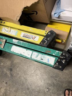 Fiberglass Step Ladder