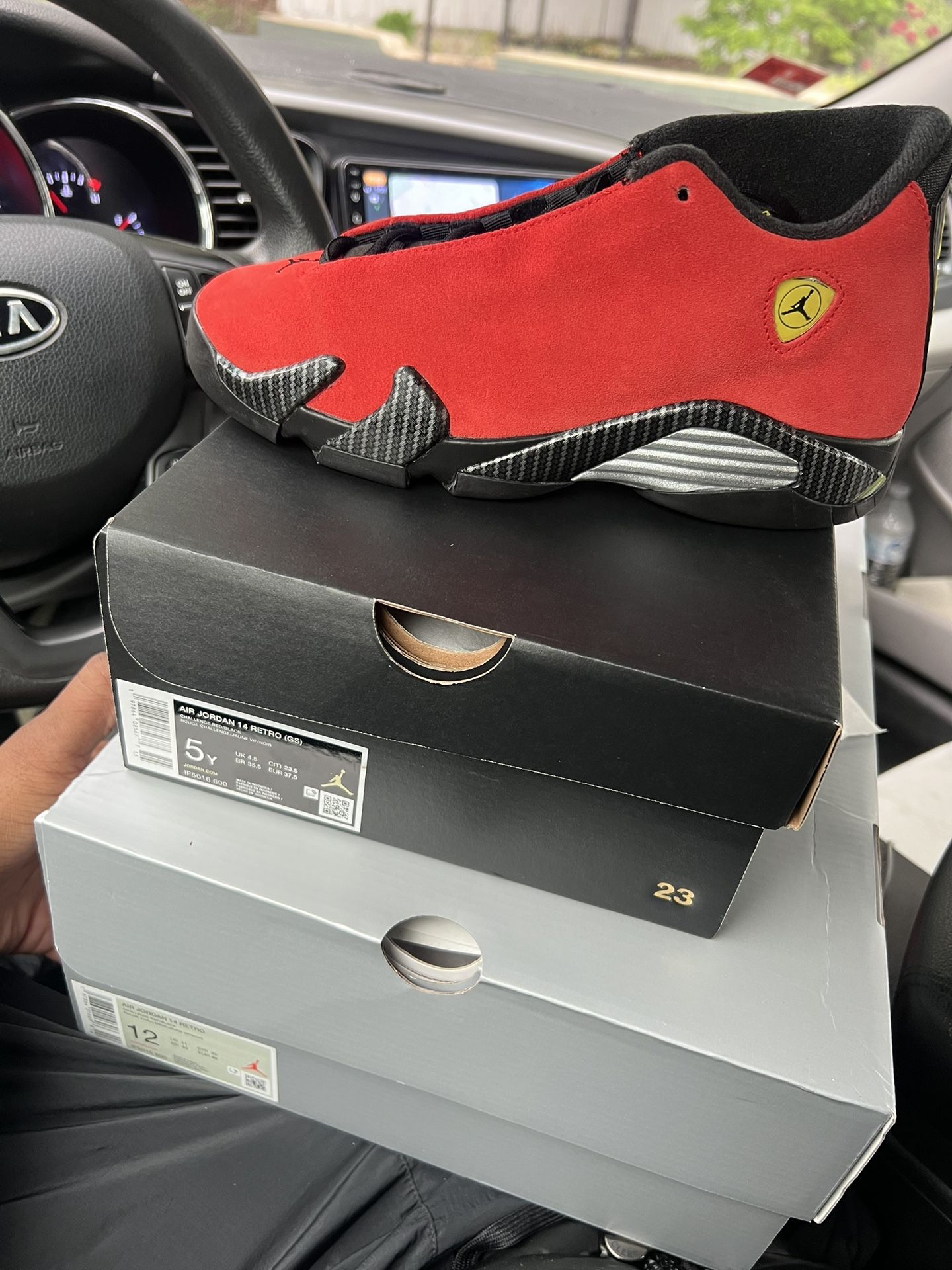 Ferrari 14s