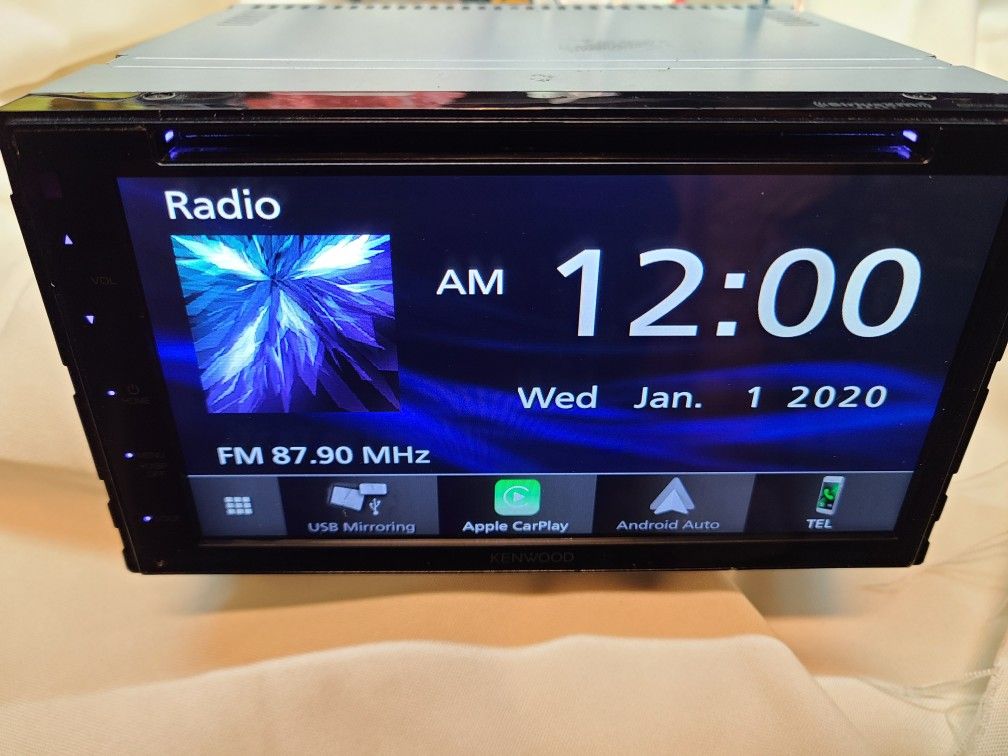 KENWOOD DOUBLE DIN WITH APPLE CAR PLAY ANDROID AUTO. for Sale in El Monte, CA OfferUp