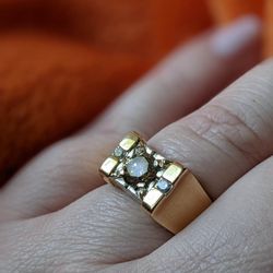 14k Gold  Diamond ring   Size 12.  13gr. 1cttw Diamond 