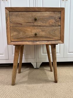 Beautiful 2-drawer Solid Wood End Table
