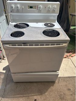 Working electric stove