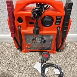 Maco Jumpbox With All The Accessories